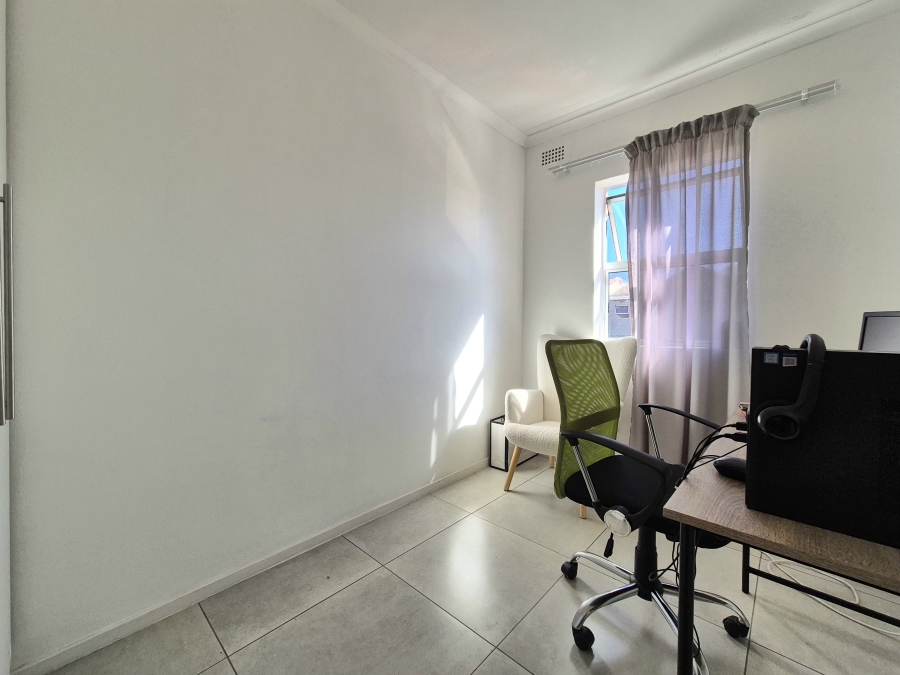 2 Bedroom Property for Sale in Wynberg Western Cape